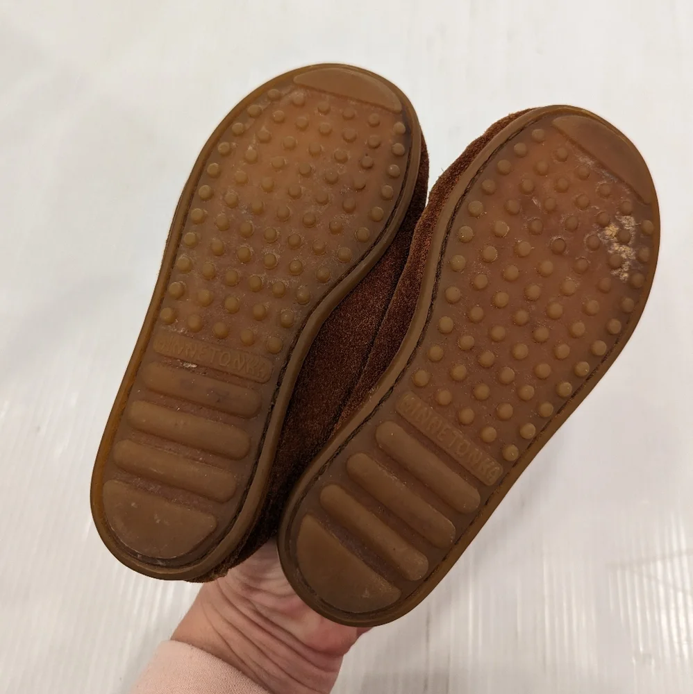 MINNETONKA kids beaded brown leather moccasins size 10